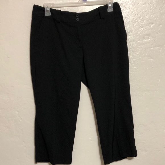 Nike Pants & Jumpsuits Nike Golf Capris Black Tour Performance